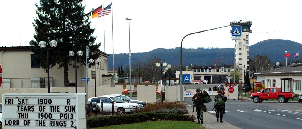 Der US-Luftwaffenstützpunkt, die Air Base Ramstein. Blick auf das Gelände.