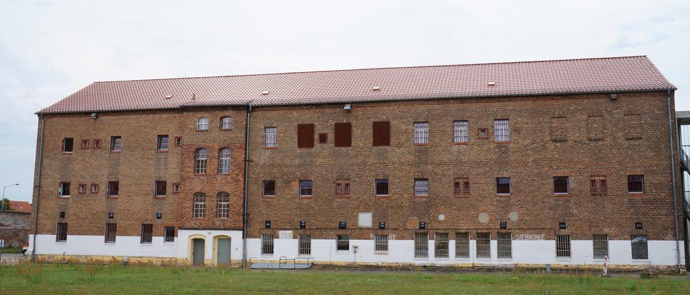 Das ehemalige Hafthaus des Cottbuser Gefängnisses. Auf dem Gelände befindet sich heute das Menschenrechtszentrum als Gedenkstätte.