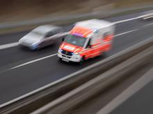 Mutmaßliches illegales Rennen auf A111: Mensch stirbt nach Quad-Unfall in Berlin-Reinickendorf