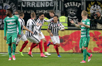 Auch beim Pokalspiel in Frankfurt gab es Kritik am DFB.