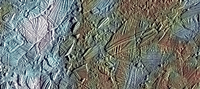 Zutat für Leben? Eisschollen und Platten auf dem Ozean des Jupitermonds Europa, in dem Forscher jetzt mithilfe des Weltraumteleskops Hubble Hinweise auf Kochsalz gefunden haben.