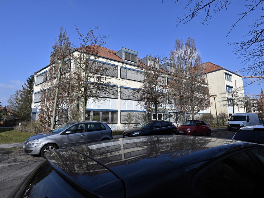 Bürgerversammlung in Potsdam: Protest gegen geplante Asylunterkunft im ...