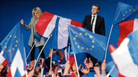 Gemeinsam "en marche": Brigitte und Emmanuel Macron.