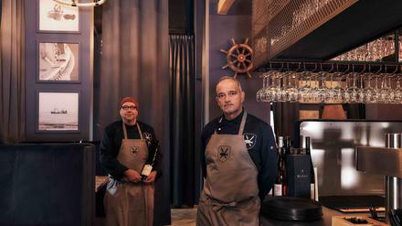 Erik Arndt und Marc Burow vom Team des neuen Restaurants „Fischer & Lustig“