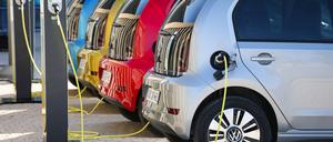 Der Preisverfall bei Elektroautos dürfte sich 2024 fortsetzen.