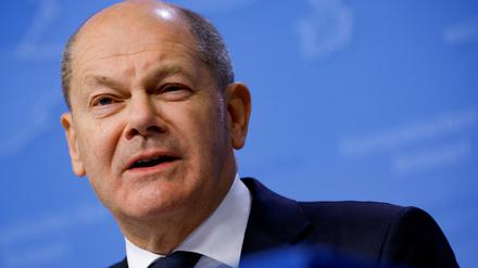 Germany's Chancellor Olaf Scholz speaks during a news conference on the second day of the European Union leaders' summit held to discuss Ukraine, energy, economic issues and external relations in Brussels, Belgium, October 21, 2022. REUTERS/Piroschka van de Wouw