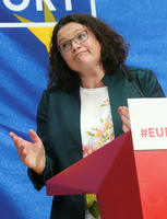 Andrea Nahles, Parteivorsitzende, äußert sich auf einer Pressekonferenz der SPD zum Ergebnis der Europawahl.