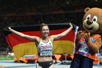 So sehen Siegerinnen aus: Gina Lückenkemper jubelt nach ihrem EM-Gold.