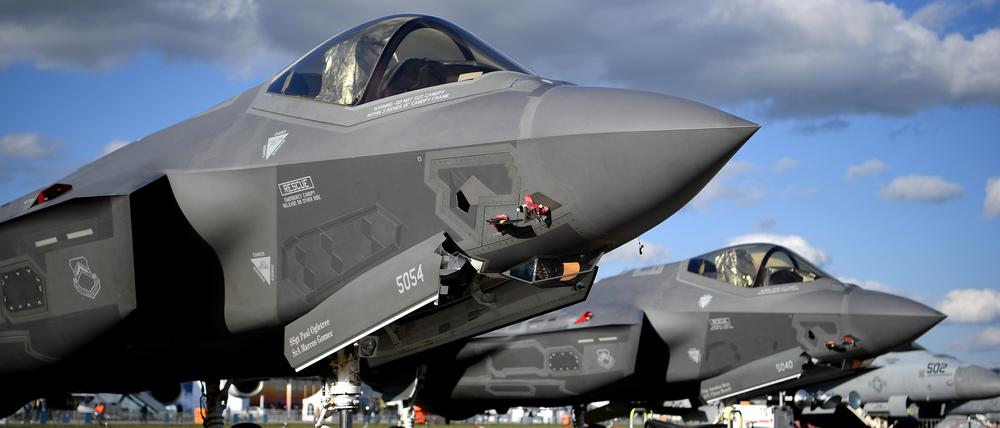 Die Bundesregierung entschied im vergangenen Jahr, für 8,3 Milliarden Euro 35 amerikanische F-35-Tarnkappen-Kampfjets zu kaufen. 