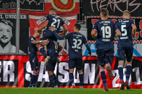 Die Mannschaft von Berlin jubelt nach dem Treffer zum 0:2 gegen Ingolstadt.