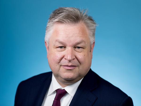 Michael Link, europapolitischer Sprecher der FDP-Fraktion, erhebt schwere Vorwürfe gegen die Regierung in Budapest.
