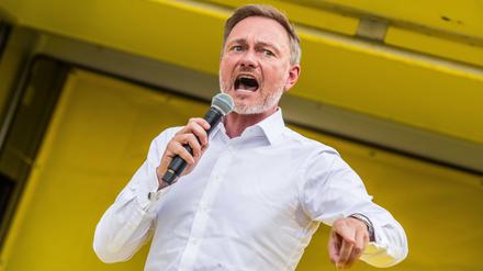 FDP-Chef und Bundesfinanzminister Lindner in Bayern: Brüllen gegen die drohende Wahlniederlage