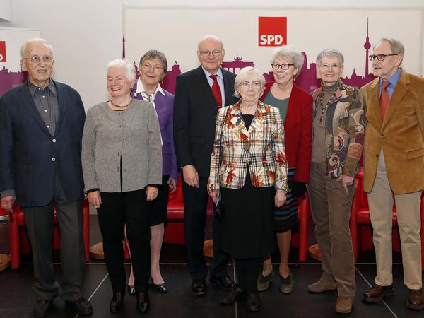 The SPD members of the Momper Senate, Erich Pätzold on the left, met in 2014 on the 25th anniversary of the government takeover. 