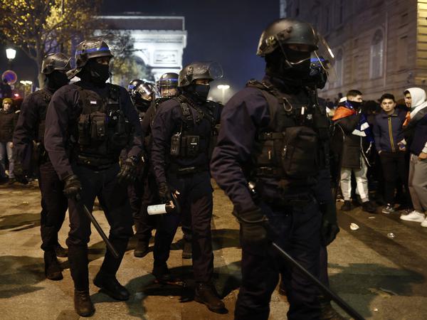 Tausende Polizisten waren in Paris im Einsatz.