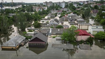 Überschwemmungen nach der Zerstörung des Staudamms von Nova Kakhovka.