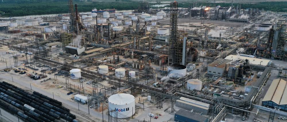 FILE PHOTO: An aerial view of Exxon Mobil’s Beaumont oil refinery, which produces and packages Mobil 1 synthetic motor oil, in Beaumont, Texas, U.S., March 18, 2023. REUTERS/Bing Guan/File Photo