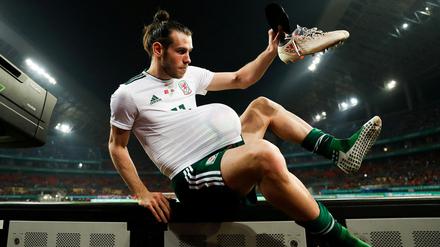 Das war es. Gareth Bale zieht seine Fußballschuhe für immer aus.