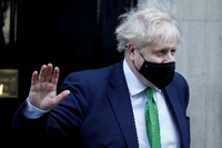 Der britische Premier Boris Johnson verlässt seinen Amtssitz (am 19. Januar 2022).