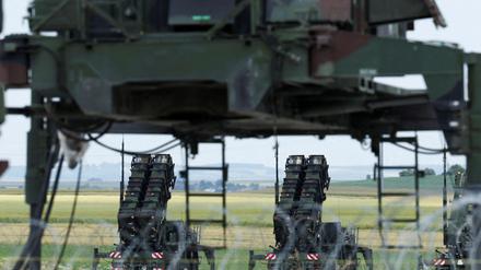 FILE PHOTO: German Patriot air defence system units are seen at the military base, during German Defence Minister Boris Pistorius' visit, near Zamosc, Poland July 3, 2023. REUTERS/Kacper Pempel/File Photo