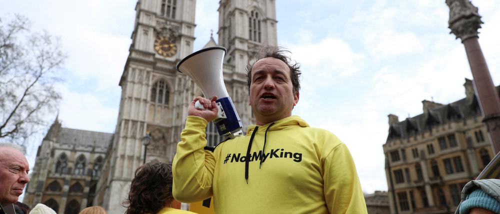 Graham Smith, Autor des Buchs ‘Abolish the Monarchy’, beim Protestieren. 