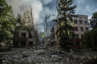 Die Stadt Lyssytschansk ist weitgehend zerstört. Nun will Russland sie nach ukrainischen Angaben blockieren.