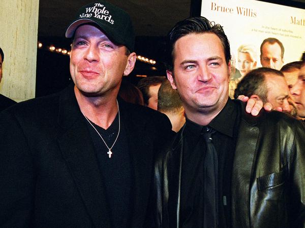 Bruce Willis (li.) und Matthew Perry (re.) bei der Premiere ihres gemeinsamen Films im Februar 2000.