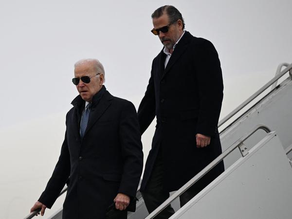 US-Präsident Joe Biden mit seinem Sohn Hunter im Februar.