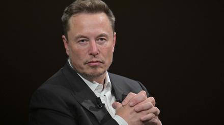 Elon Musks Plattform X sind Werbekunden abgesprungen. 