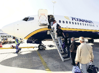 Noch stehen die Ryanair-Flieger in Frankfurt Hahn. Ab März 2017 sollen sie auch von Frankfurt am Main starten.