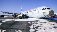 Die beschädigte Maschine von Air Canada am Sonntag in Halifax in der ostkanadischen Provinz Nova Scotia.