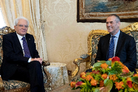 Italiens Staatspräsident Sergio Mattarella hat dem Wirtschaftsexperten Carlo Cottarelli den Auftrag zur Bildung einer Regierung erteilt.