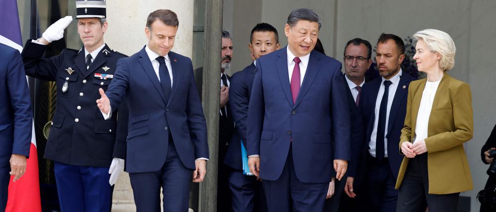 Frankreichs Präsident Macron, Chinas Staatschef Xi und EU-Kommissionschefin von der Leyen in Paris.