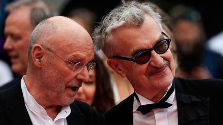 Anselm Kiefer (links) neben Regisseur Wim Wenders bei der Cannes-Premiere des Films „Anselm - Das Rauschen der Zeit“.