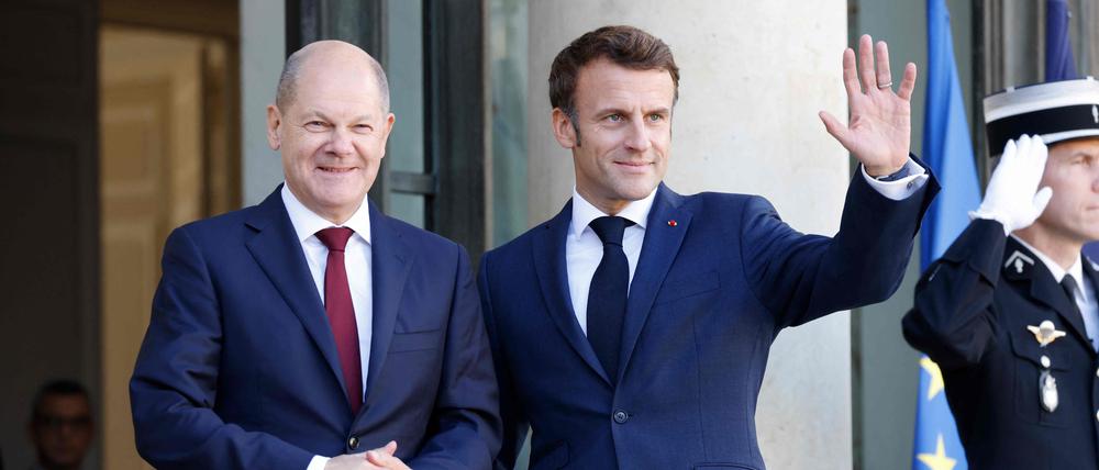 Olaf Scholz (links) zu Gast bei Emmanuel Macron. Beziehungsstatus: kompliziert.