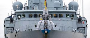 Die Fregatte „Hessen“ beteiligt sich am Einsatz zur Sicherung der Schifffahrt im Roten Meer (Archivbild vom 08.02.2024).