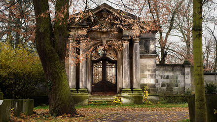 Im Herbst besonders stimmungsvoll: Der Evangelische Friedhof am Südstern. 