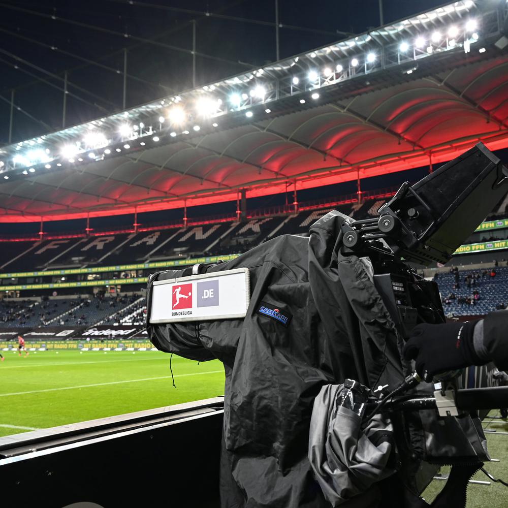 Neuer Fernseh-Vertrag für die Fußball-Bundesliga Es droht erneut ein Rückgang der Einnahmen
