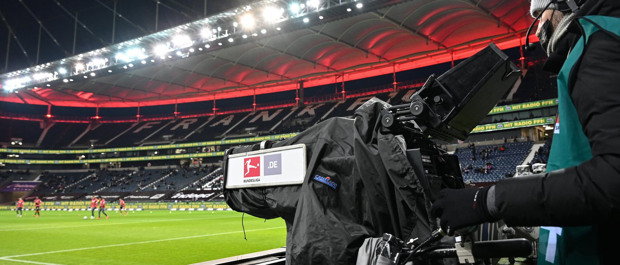 Neuer Fernseh-Vertrag für die Fußball-Bundesliga Es droht erneut ein Rückgang der Einnahmen