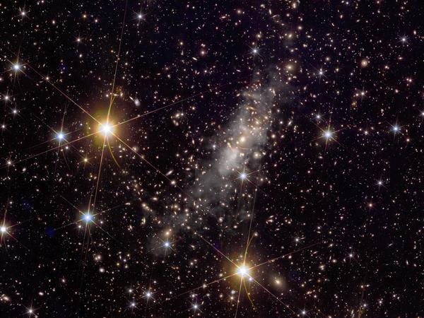 Nuevas imágenes de Euclides revelan galaxias distantes
