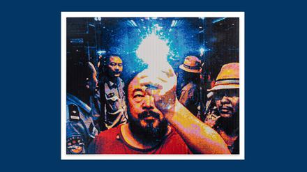 Dieses Selbstporträt von Ai Weiwei „Illumination, 2019, LEGO bricks“ ist zusammen mit anderen Werken in seiner ehemaligen Wohnung in Prenzlauer Berg ausgestellt.