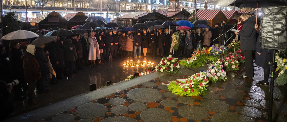 Gedenken am Mahnmal für die Opfer des islamistischen Terroranschlags auf dem Breitscheidplatz im Dezember 2016.