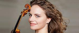 Julia Fischer, eine international gefeierte Violinvirtuosin, führte die Zuhörer am Samstag ins klassische Italien und ins idyllische Böhmen. 
