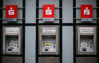 Viele Sparkassen-Geldautomaten in Deutschland waren am Freitagmorgen ausgefallen.