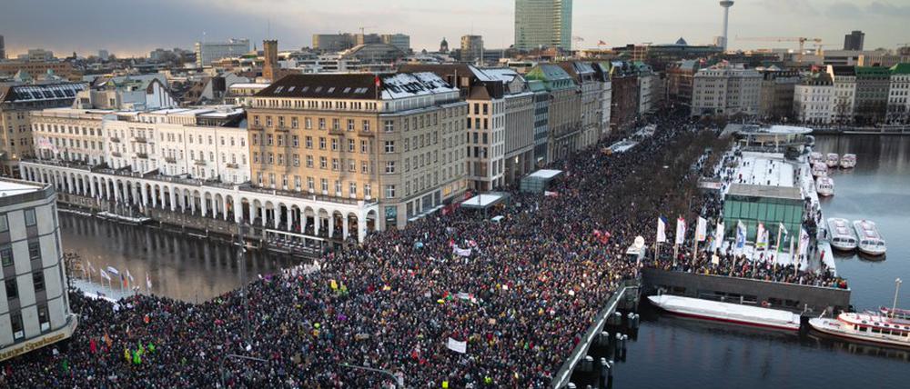 „Hamburg steht auf“
