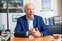 Gerd Gigerenzer ist Direktor des Harding-Zentrums für Risikokompetenz am Max-Planck-Institut für Bildungsforschung und hatte im vergangenen Jahr als Mitglied des Sachverständigenrats für Verbraucherfragen ein Gutachten zum verbrauchergerechten Scoring erstellt.