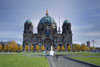 wie reich ist die katholische kirche in deutschland neue kryptowährung in die investiert werden soll