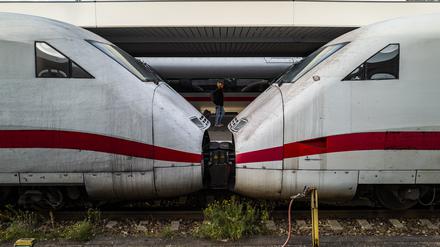 Die Deutsche Bahn soll dazu beitragen die Klimaziele zu erreichen. Berechnungen zeigen: Das könnte schwierig werden.