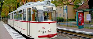Start der Spendenkampagne „Alte Liebe rostet nicht? Und wie!“ des Vereins Historische Straßenbahn Potsdam e.V. Ziel dieser Kampagne ist es, Spenden für die Instandsetzung des historischen Gotha-Gelenkwagens Nr. 177 (Baujahr 1967) einzuwerben, denn nach Fristablauf Anfang 2024 werden umfangreiche Arbeiten erforderlich.