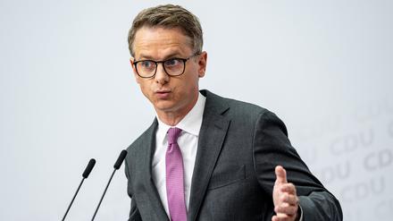 Carsten Linnemann, CDU-Generalsekretär, spricht nach einer Gremiumssitzung der CDU im Konrad Adenauer Haus auf einer Pressekonferenz. 