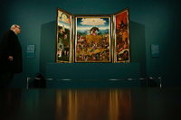 Triptychon mit Himmel und Hölle. Hieronymus Boschs Gemälde "Der Heuwagen", ausgestellt im Kloster El Escorial bei Madrid aus Anlass des 500. Todestags des Künstlers im Jahr 2016.